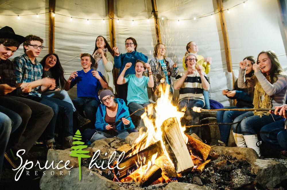 Spruce Hill Resort & Spa 108 Mile Ranch Exterior foto